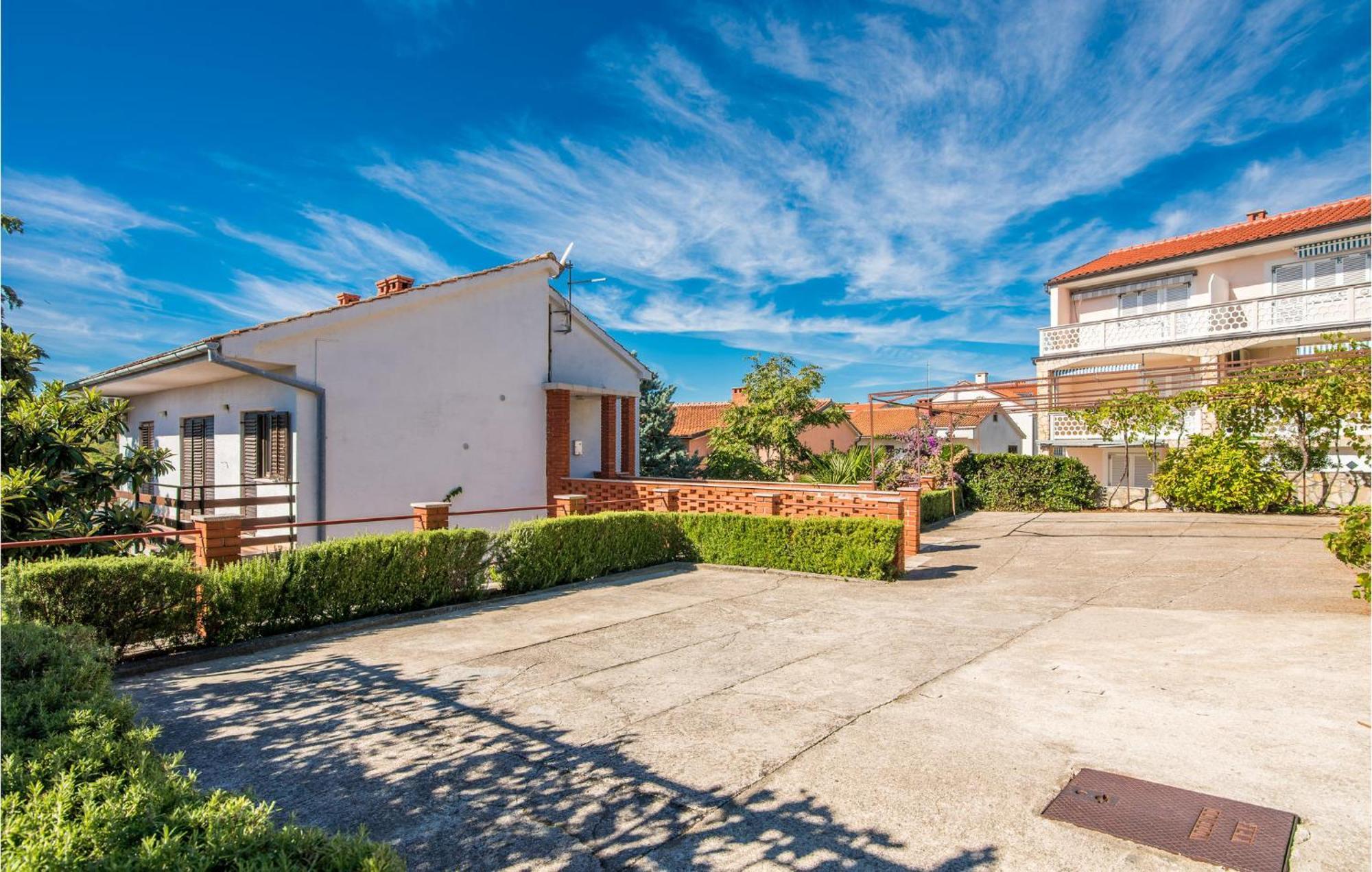Gorgeous Apartment In Krk With Kitchen Крк Экстерьер фото